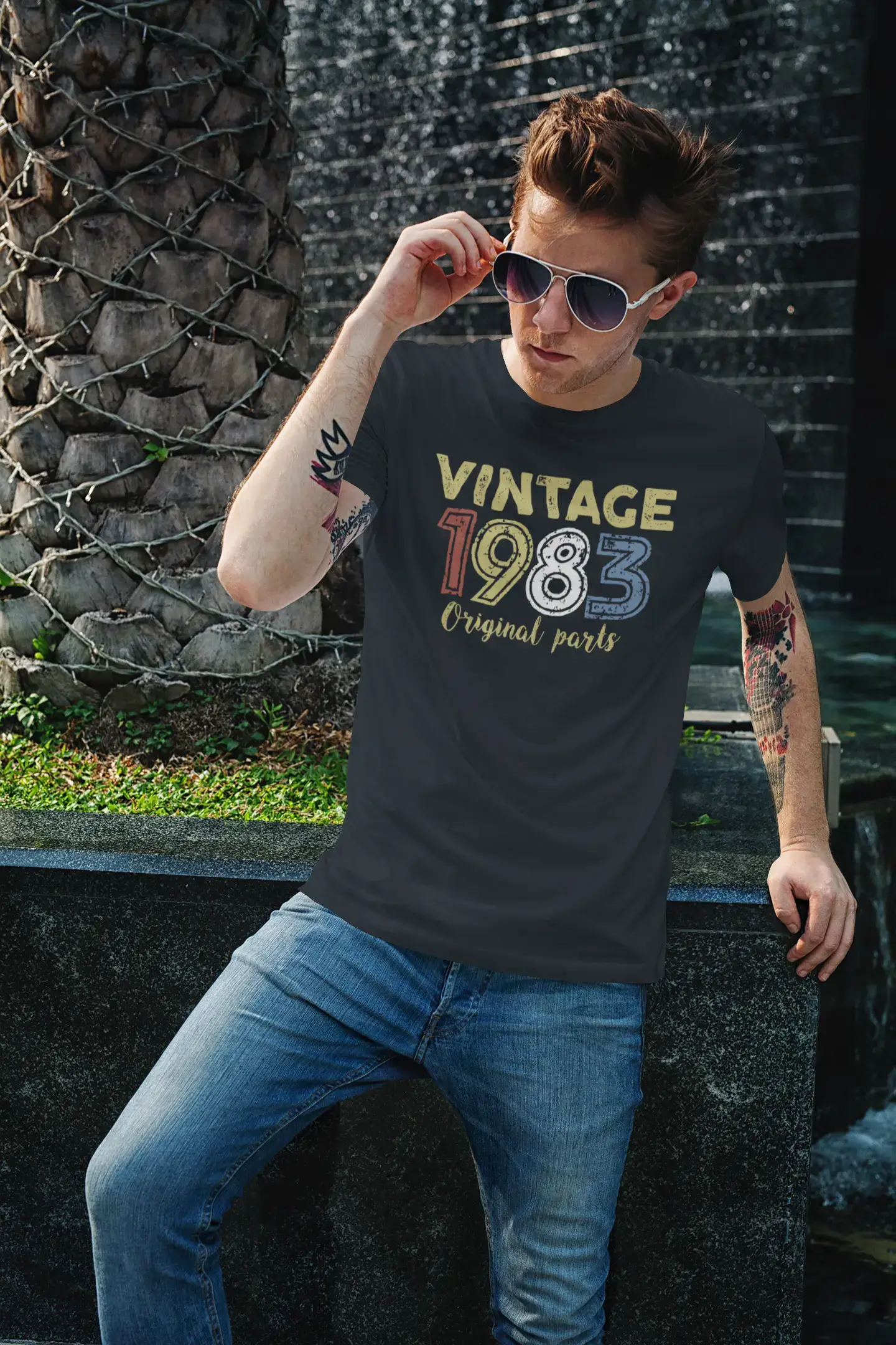 ULTRABASIC - Graphic Printed Men's Vintage 1983 T-Shirt Deep Black